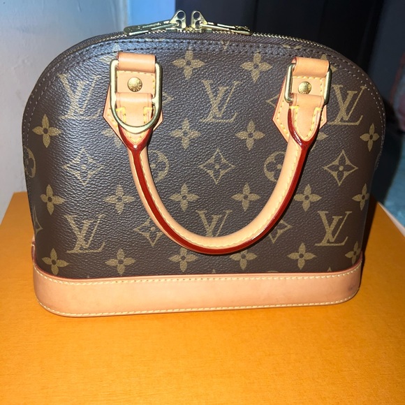 SOLD LOUIS Vuitton Alma BB - Picture 2 of 13